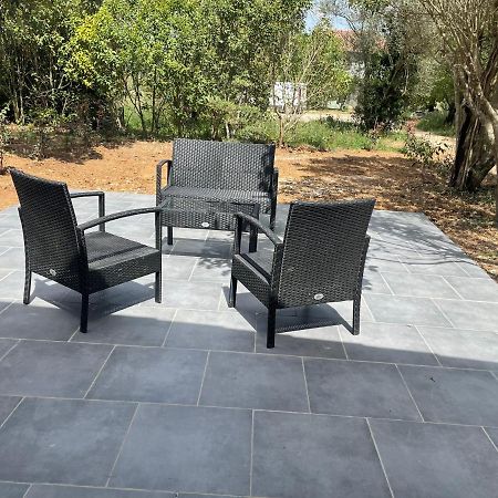 Appartement Avec Jardin Privatif Cuers Dış mekan fotoğraf