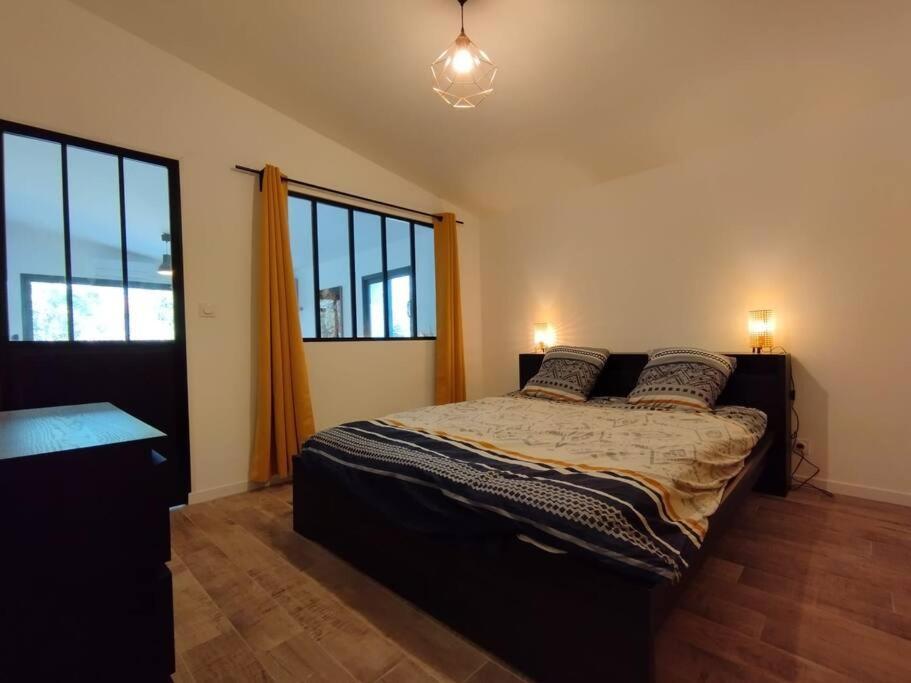 Appartement Avec Jardin Privatif Cuers Dış mekan fotoğraf