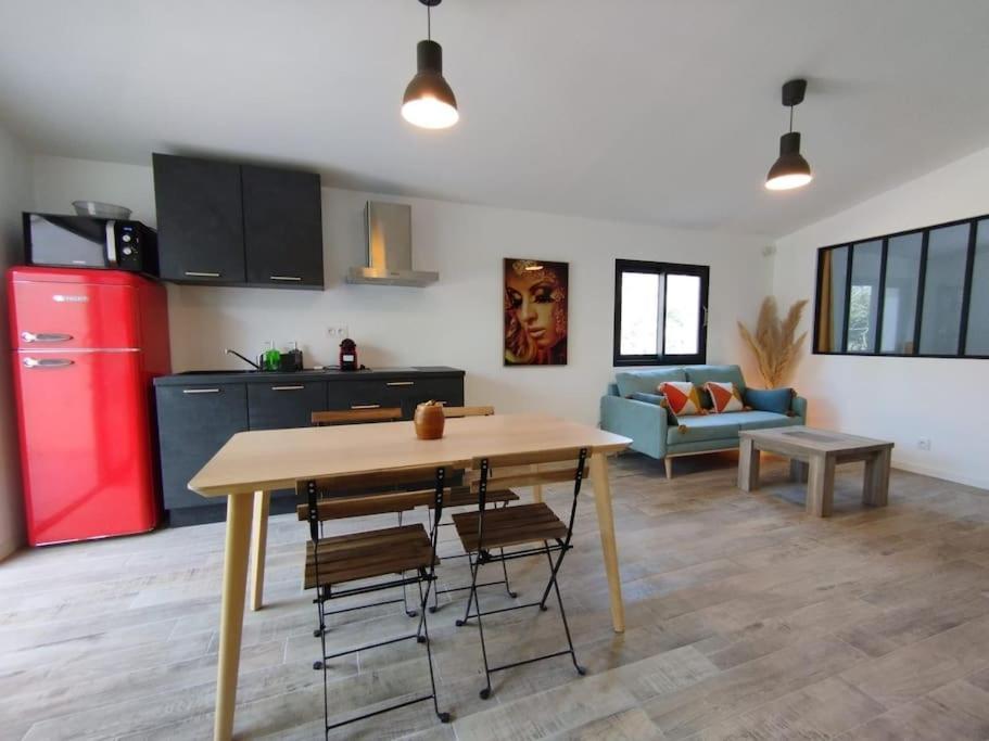 Appartement Avec Jardin Privatif Cuers Dış mekan fotoğraf